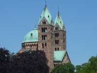  Der imposante Dom mit Kuppel