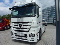  Die haben so viele LKW´s....